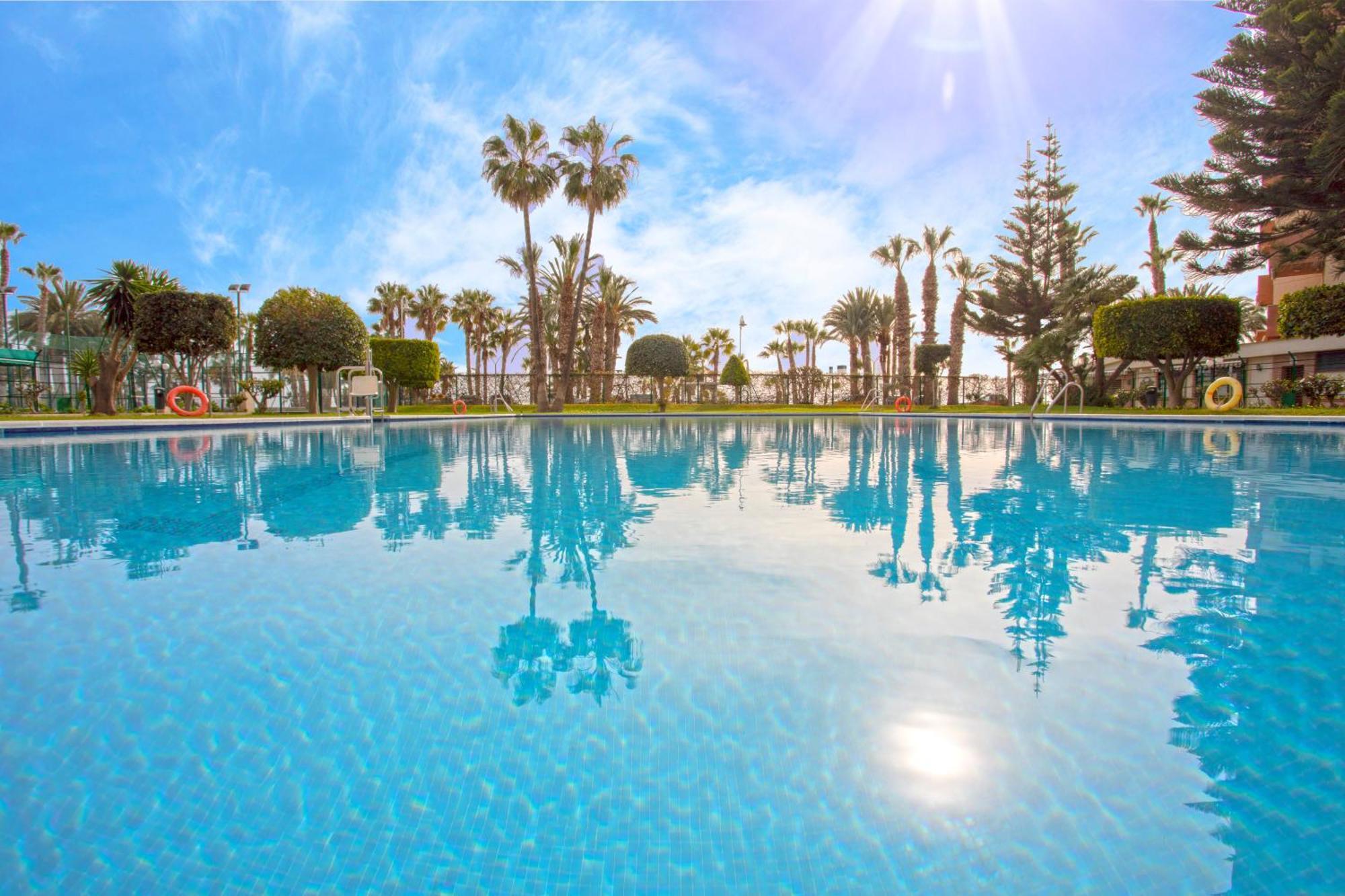 1004 - Beachfront Apartment On El Paseo, 4 Pers - Air Conditionning - Wi-Fi - Smart Tv Альмуньекар Экстерьер фото